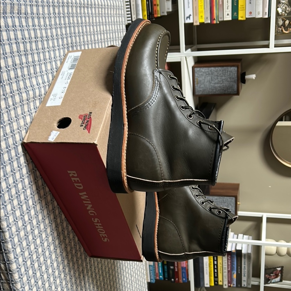 Red Wing Shoes Men's moc toe Alpine Green 8.5 Leather Boots